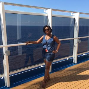 Meet your Posher, Ebony